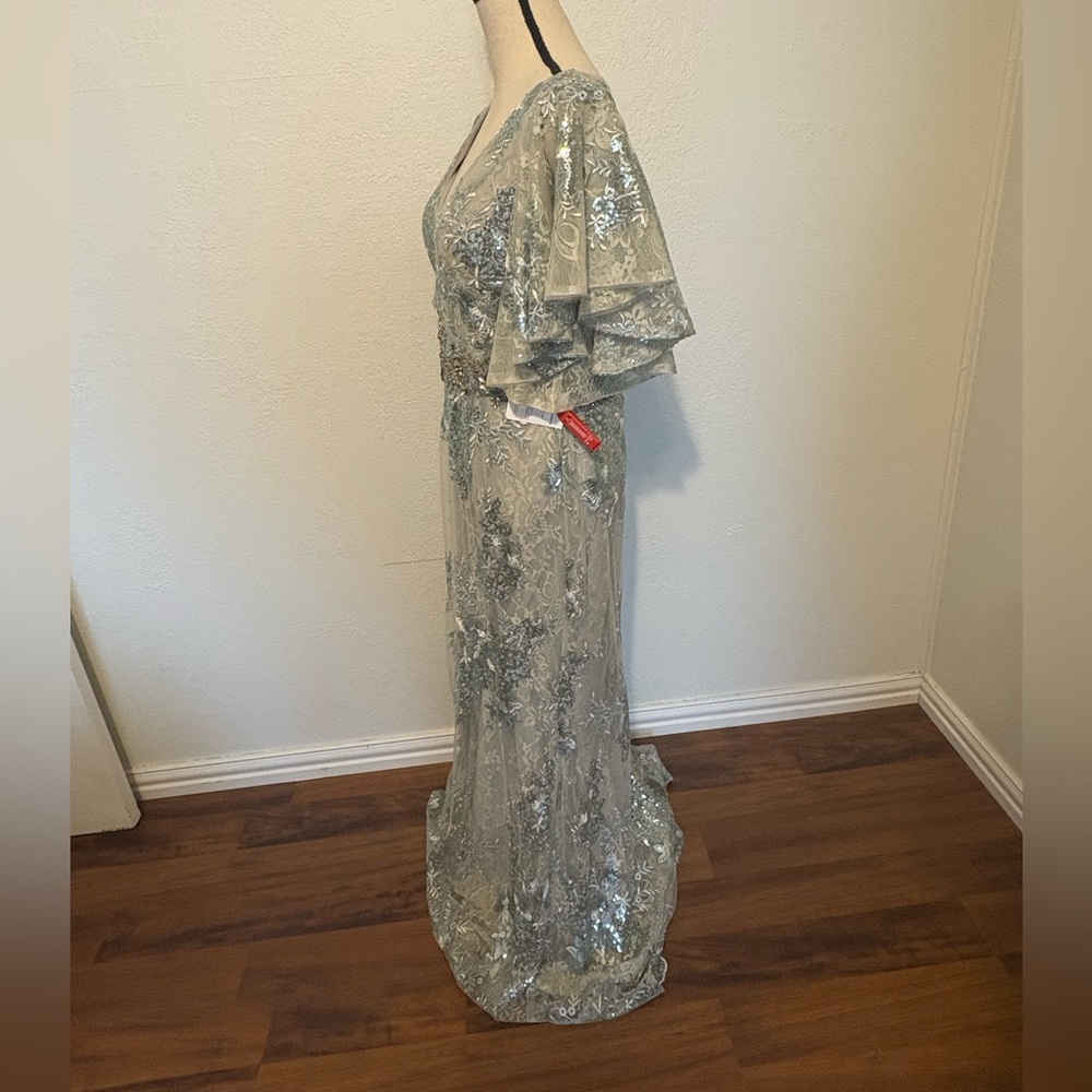 Mac Duggal Bell Sleeve Floral Embellished Gown – Seafoam – Size 12 – NWT - Picture 5 of 16